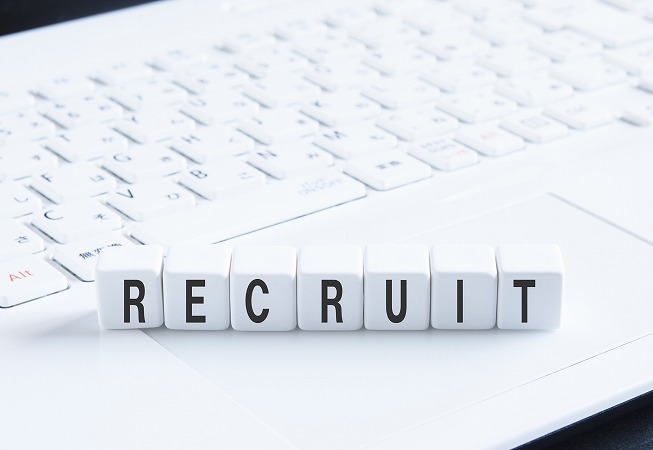 RECRUITE